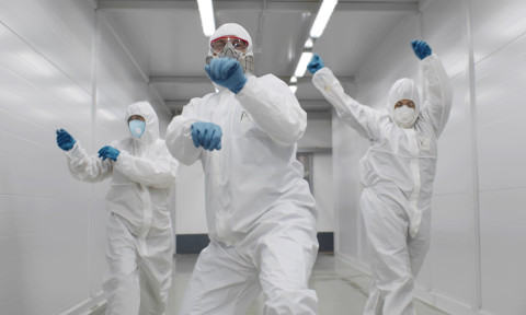 Hazmat-Suits-Celebrate_AdobeStock_393817956